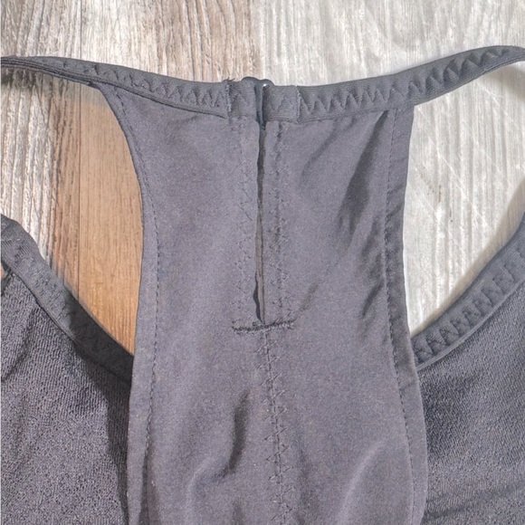 Lululemon flowy tank - Picture 4 of 5